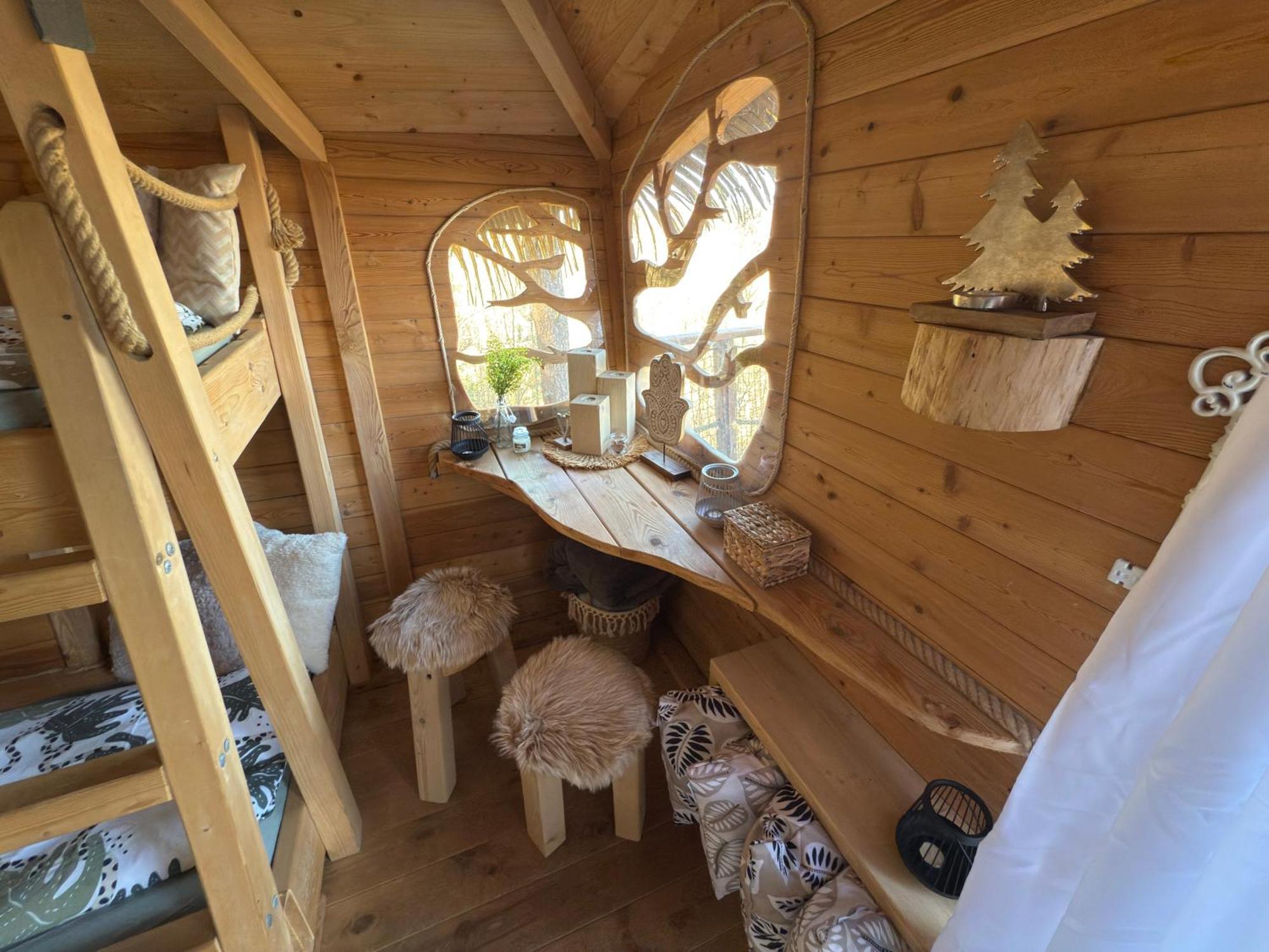 Treehouse U Rybnika Hotel Osecna ภายนอก รูปภาพ